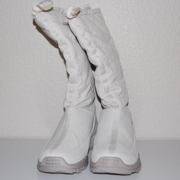 NWOB Columbia Erial Snow Boots, Women Size US 7.5 - Picture 4 of 13